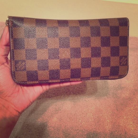 LOUIS VUITTON  PURSE authentic