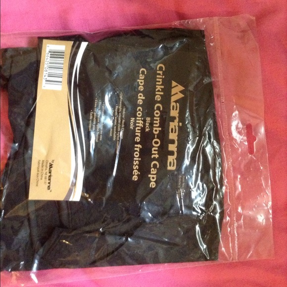 Crinkle comb out cape - Picture 1 of 2