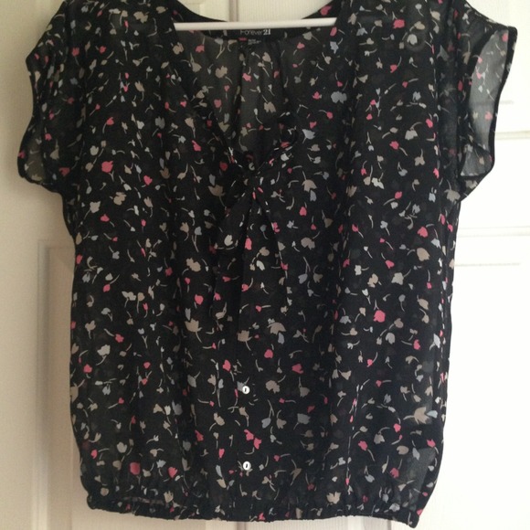 SOLD NWOT Super Cute Sheer F21 Button up S/S