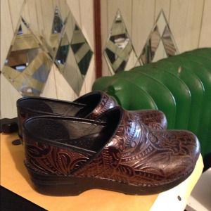 Dansko brown shoes