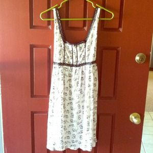 Sold🚫Cute dress! With foxes on it!