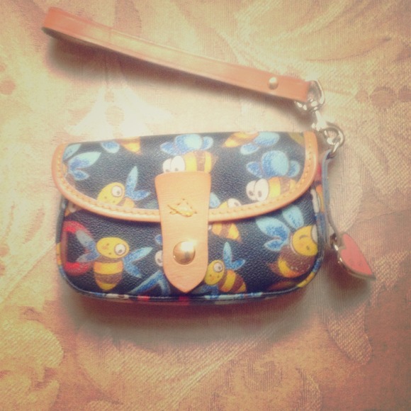 Dooney and Bourke wristlet/clutch