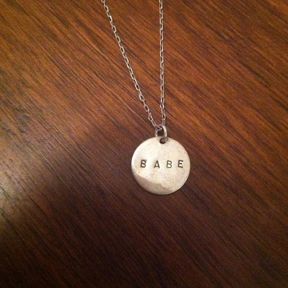 Christie Martin pendant !