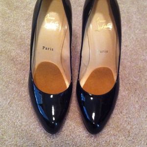 SOLD!!!! Christian Louboutin classic heels