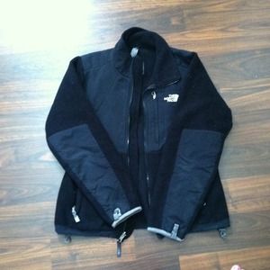 Pre worn Women's North Face jacket