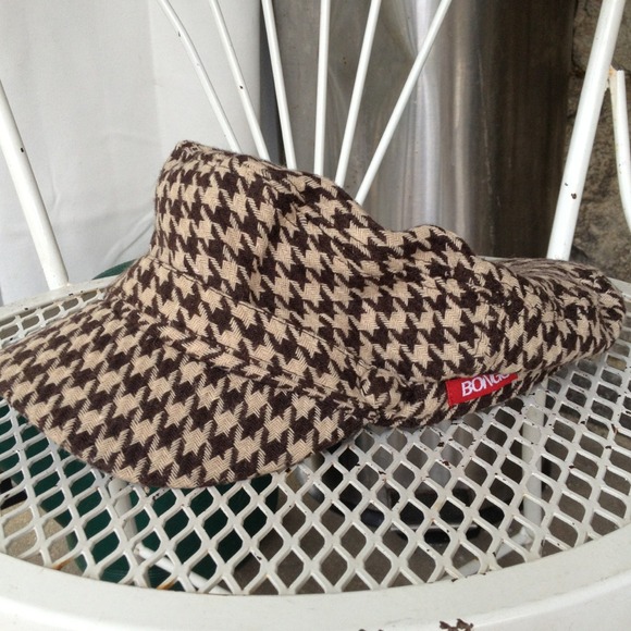 Bongo news boy cap.