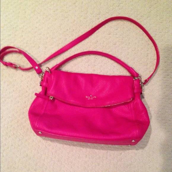 Bnwot hot pink Kate Spade bag with gold details