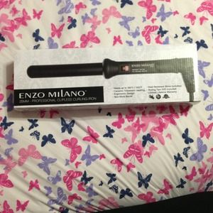 New Enzo Milano clip less curling iron 25 mm
