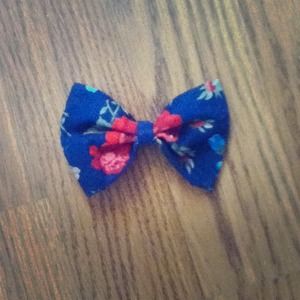 Bow Hairclips
