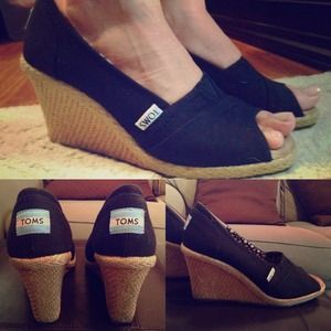 Toms wedges