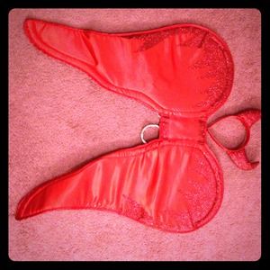 Devil wings and headband horns