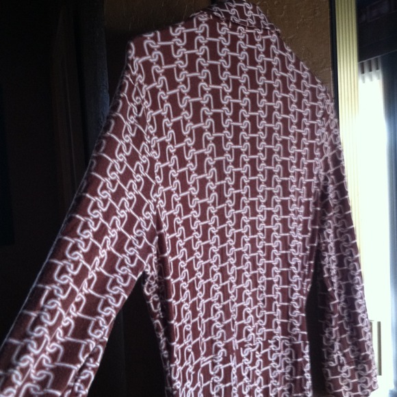 Bebe brown wrap dress w/chain looking design - Picture 3 of 3