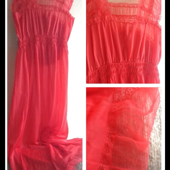 Red lingerie gown ♥👗❤