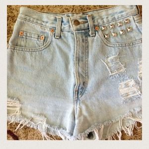 High Wasted Shorts, Studded, Ripped 💙📍📍