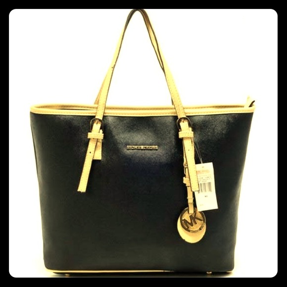 Travel Tote Black ✅price negotiable😀