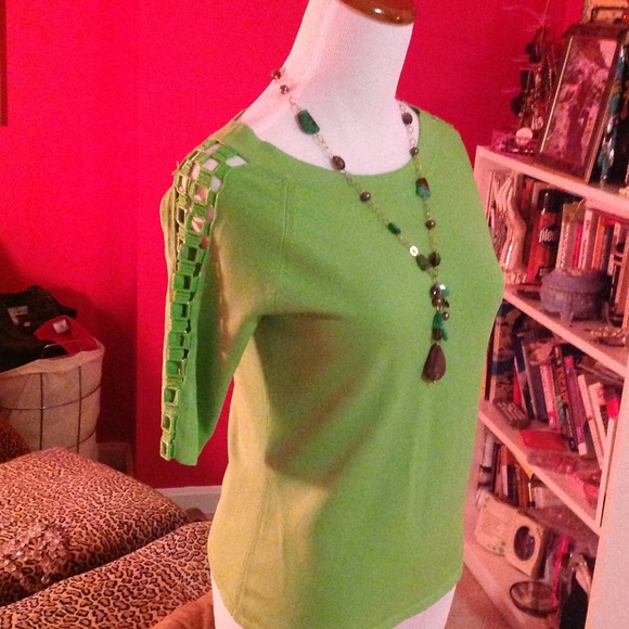 Green sexy sleeved shirt