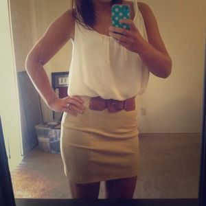 Super cute tan and whit dress!