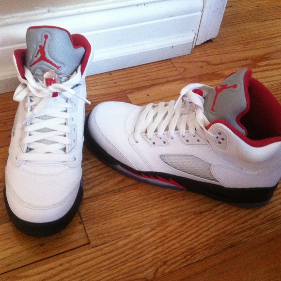 Like NEW Jordan' 5