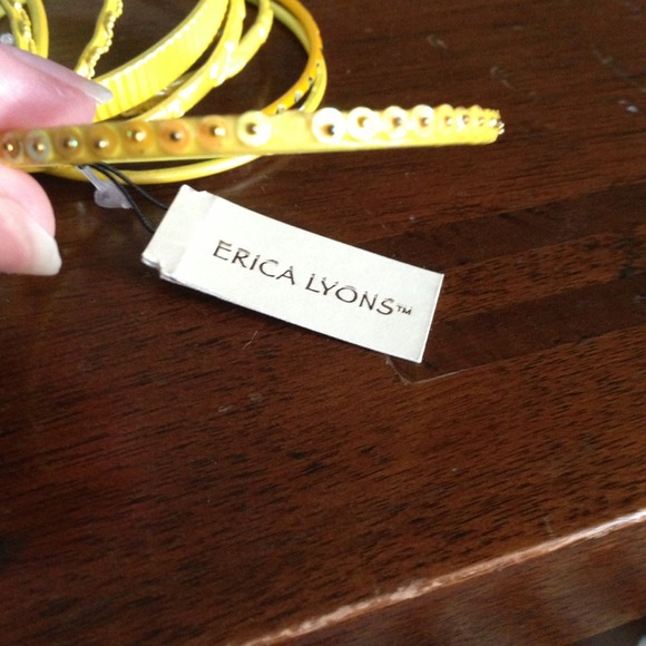 Bangles💛 - Picture 3 of 4