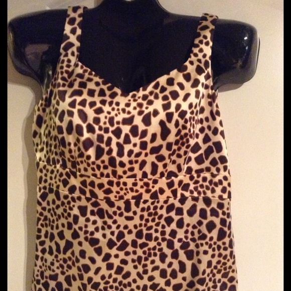 Talbot Sleeves Animal print top. - Picture 1 of 3