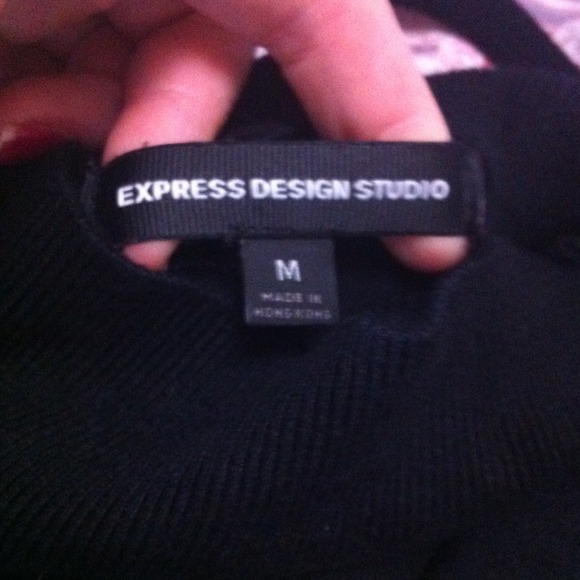 Express turtleneck short sleeve sweater - Picture 3 of 3