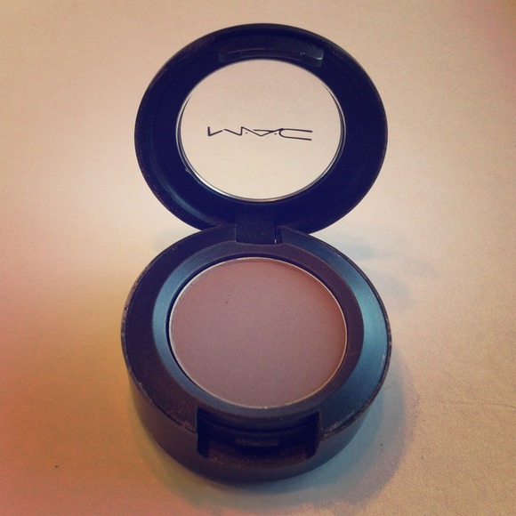 ❌MAC Eyeshadow❌ sold in bundle