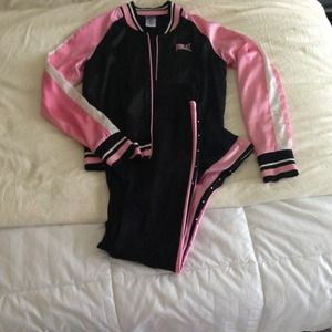 Everlast Pink Sweatsuit with rhinestones!!🎀