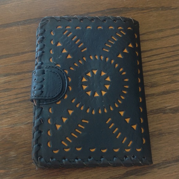 SOLD****Cleobella Wallet Black Painted Leather NEW - Picture 2 of 4