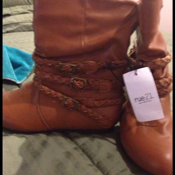 Boots from rue 21 looks nice with anything - Picture 2 of 2