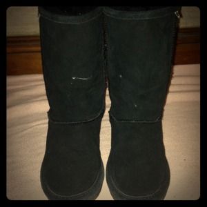 Black Bear Paw boots