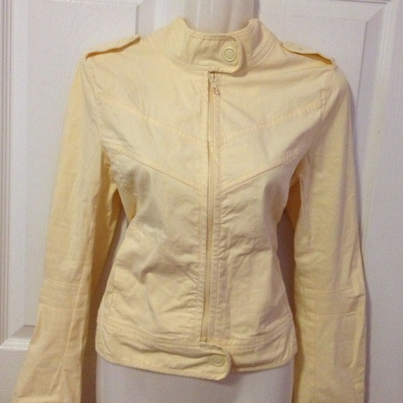 Light Weight Jacket - Picture 2 of 3