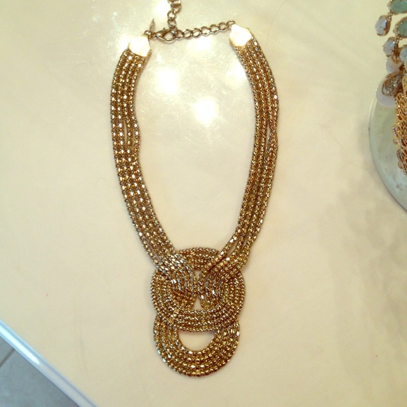 Express gold necklace