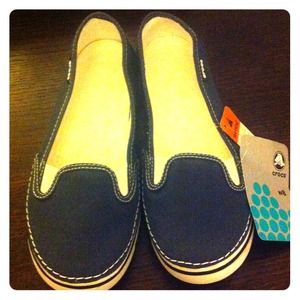 Crocs: Slip on loafers