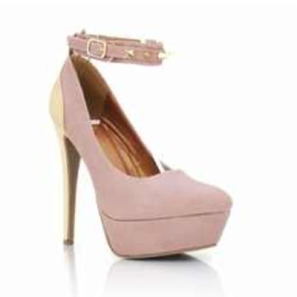 ❌SOLD❌SPIKED ANKLE STRAP PLATFORM HEELS! 💗💗 - Picture 2 of 4