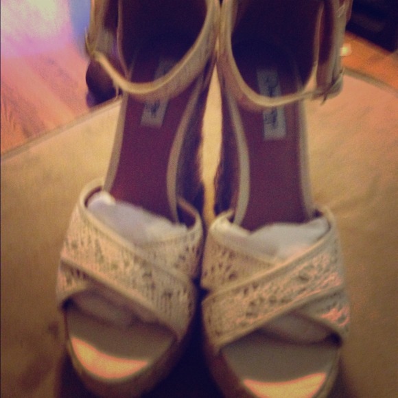Steve Madden wedges* reserved*
