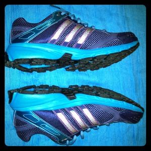 Adidas running sneakers worn once