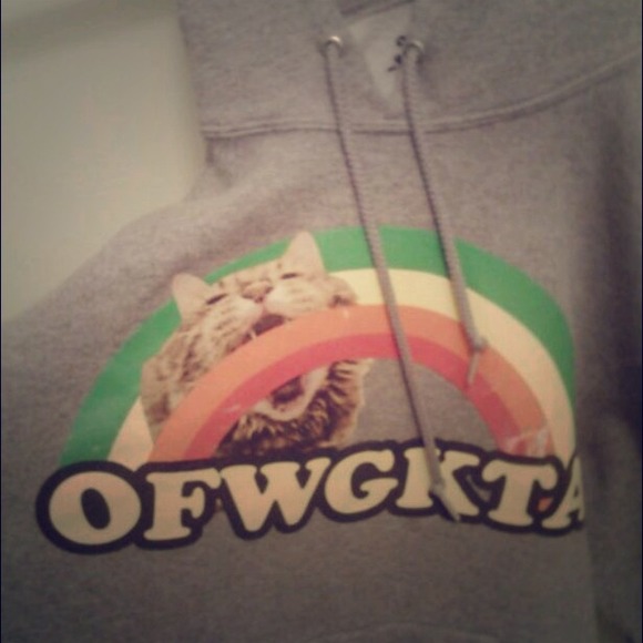 sweater medium