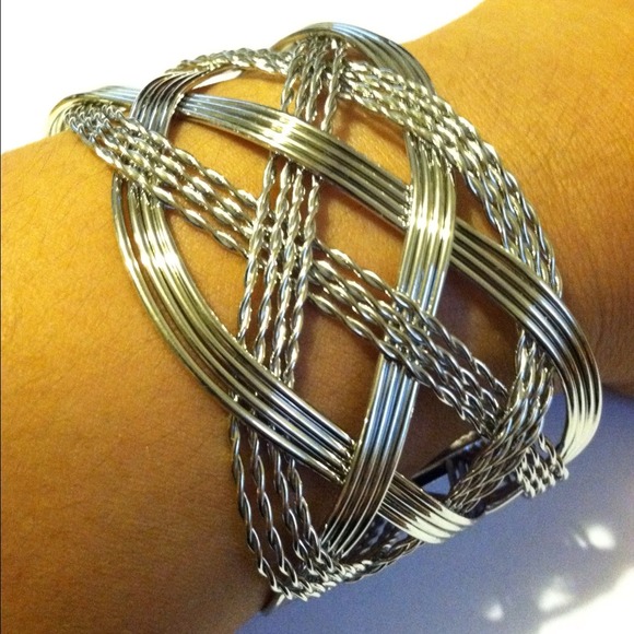 ✨SOLD✨ NEW Silver Wired Weaved Cuff Bangle