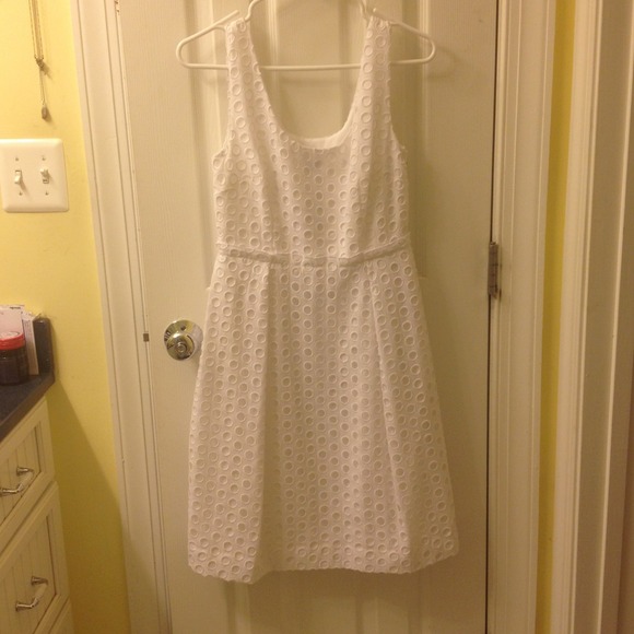 💥REDUCED!💥White Ann Taylor dress