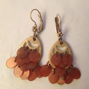 Jewelry - Vintage style caramel and faux gold earrings Jewelry - Vintage style caramel and faux gold earrings