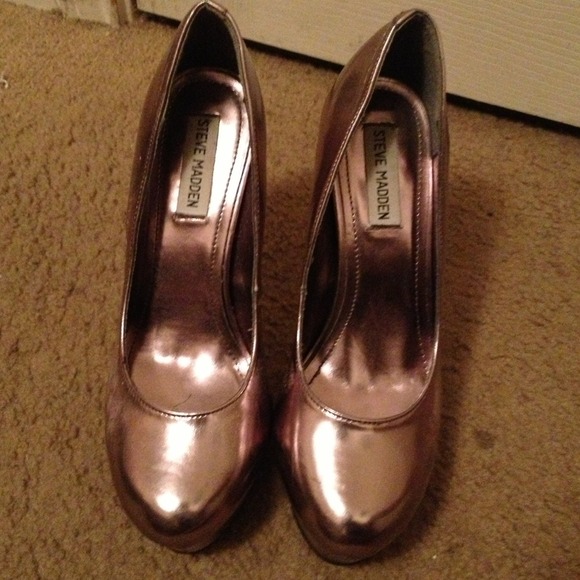 Shoes - Picture 2 of 2