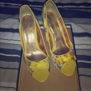 Wedge shoes