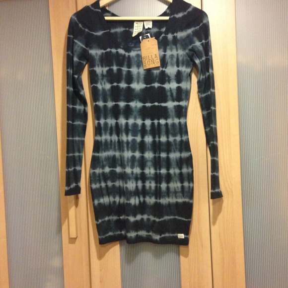 Billabong stretch long sleeve dress