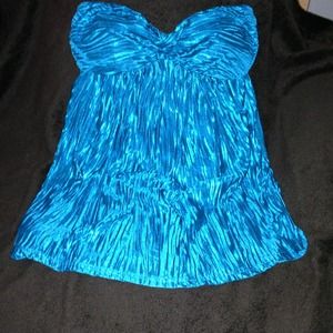 Cute silk like tube top that flows.
