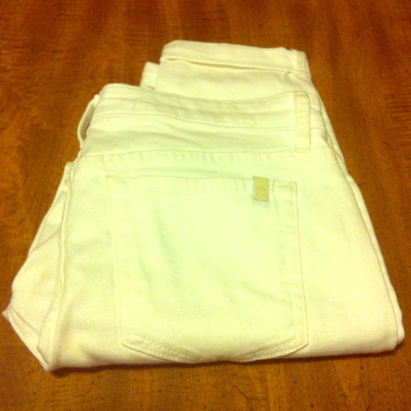 Joes jeans. All White capris.