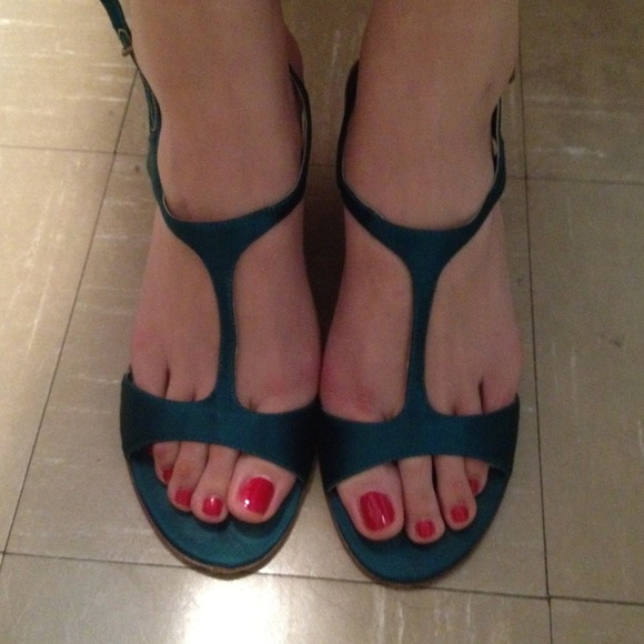 Enzo Angiolini turquoise 8.5 heels (lightly worn)