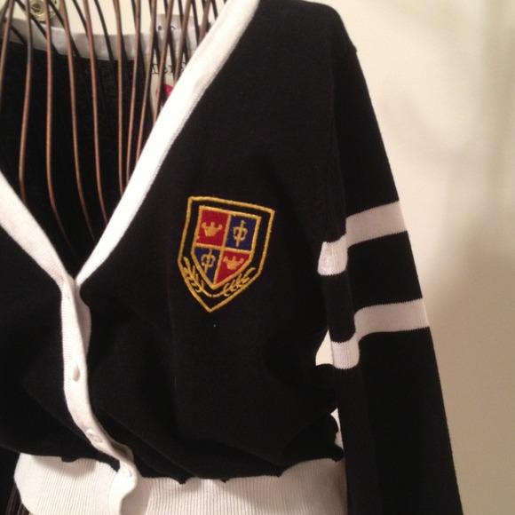 ❗️❗️SOLD❗️❗️Vintage style, preppy girl sweater - Picture 2 of 4