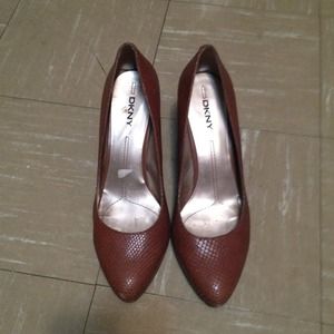 DKNYC worn size 9 heels