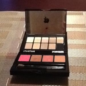 Bobbi brown bellini lip & eye palette limited ed