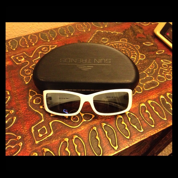 White chic sunglasses